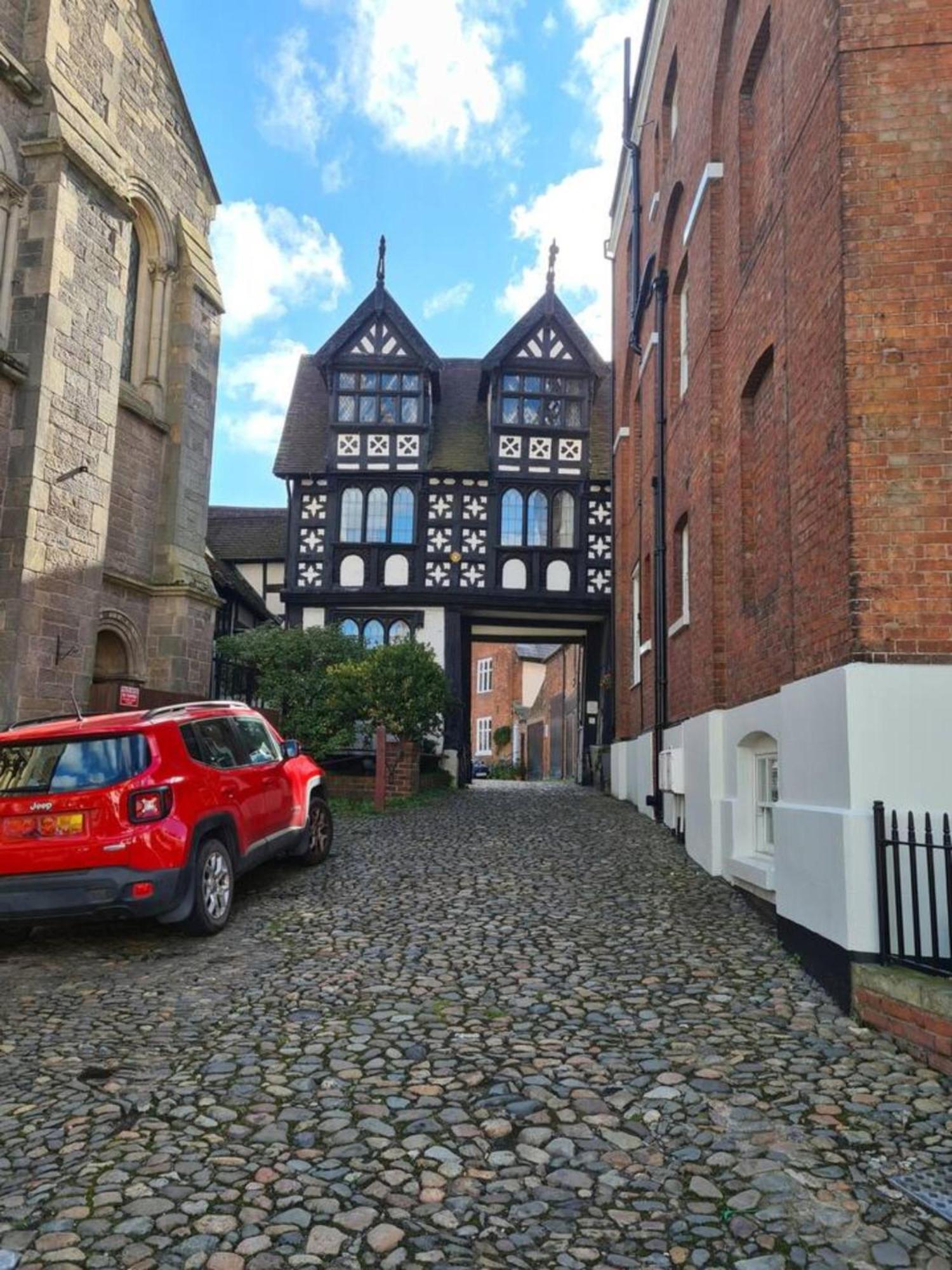 Cosy Corner - Town Centre Flat With Free Nearby Parking Lejlighed Shrewsbury Eksteriør billede